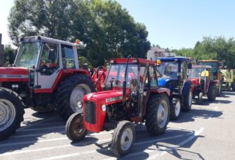 Požarevac: Zbog nestašice i cene uree sutra ratari traktorima izlaze na ulice