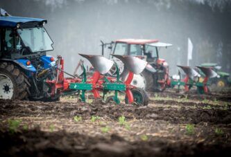 Nedimović: Poljoprivrednicima će biti duplirana davanja po hektaru; Udruženja nezadovoljna razgovorima